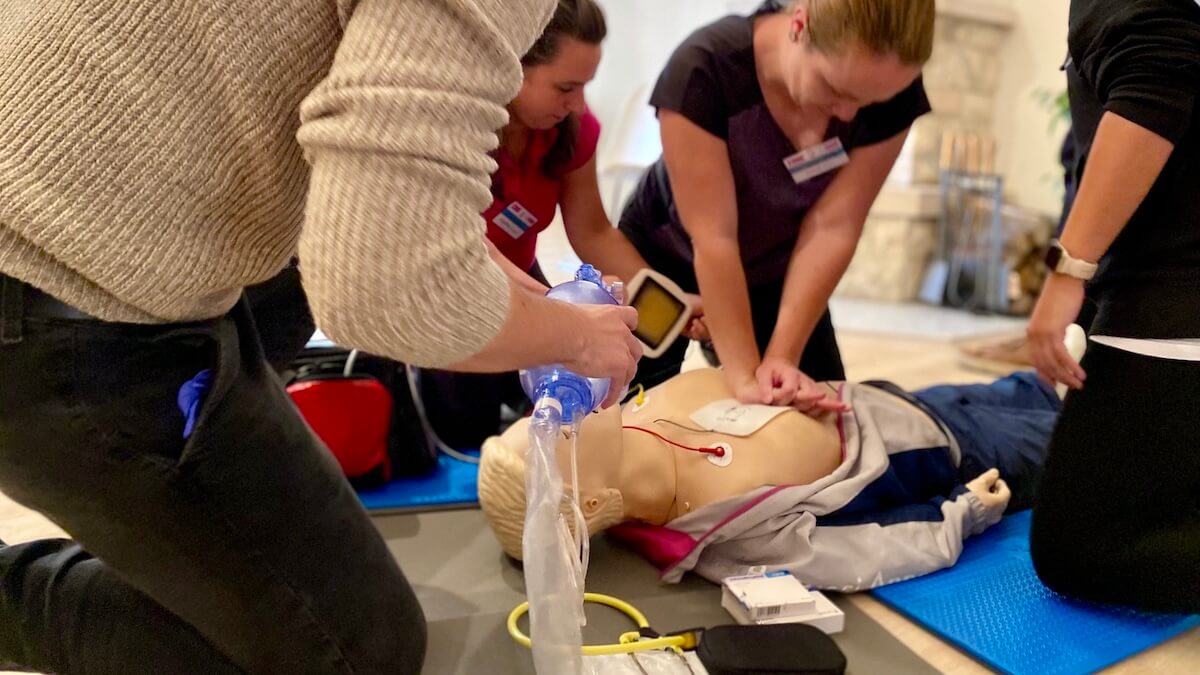 Kurz KPR a řešení neodkladných stavů v ambulanci lékaře